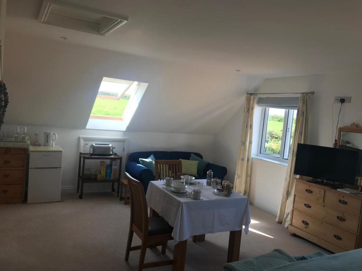 Family Run Farm B&B Gooseham Экстерьер фото